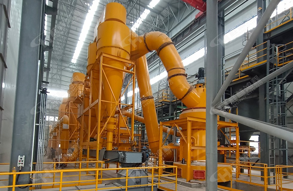 礦石磨粉機(jī)廠家桂林鴻程參加2021年中國非金屬礦科技與市場(chǎng)交流大會(huì)